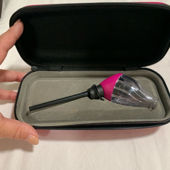 RABBIT SWIRLING AERATOR IN ZIPPERED EVA CASE - Picture 3 of 3